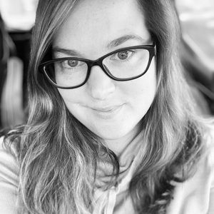 Meet your Posher, Holly